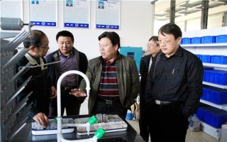 山東大學(xué)機械工程學(xué)院仇道濱書記、馮顯英教授蒞臨公司