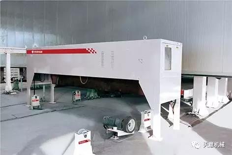 1565515598154377.jpg 噴涂機(jī).jpg